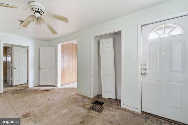 93 W PITMAN ST, Penns Grove, NJ 08069