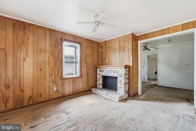 93 W PITMAN ST, Penns Grove, NJ 08069