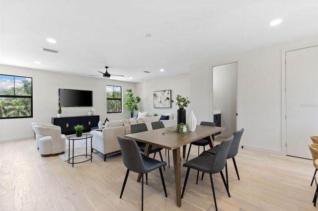 2211 16TH STREET N, St Petersburg, FL 33704