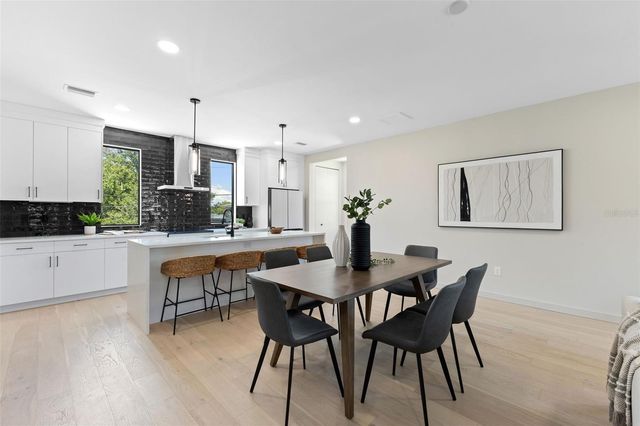 2211 16TH STREET N, St Petersburg, FL 33704