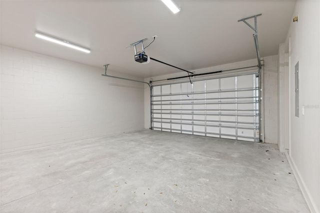 2211 16TH STREET N, St Petersburg, FL 33704