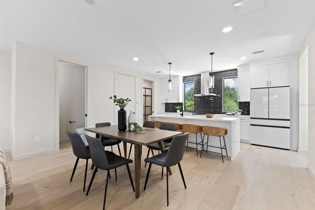 2211 16TH STREET N, St Petersburg, FL 33704