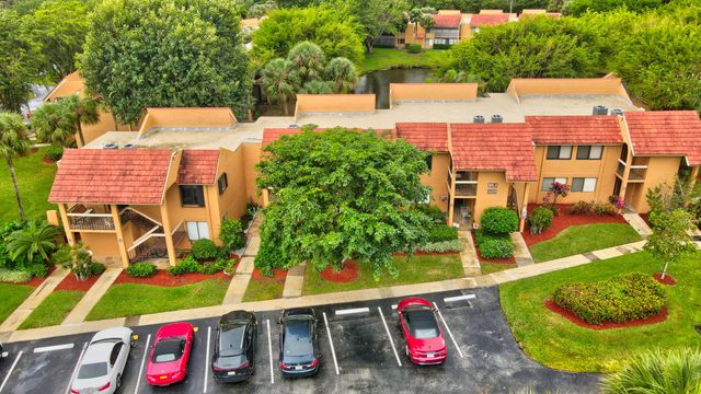 11255 Green Lake Drive 202, Boynton Beach, FL 33437