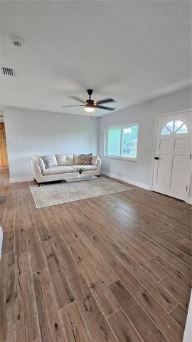 1806 E LINDA STREET, Plant City, FL 33563