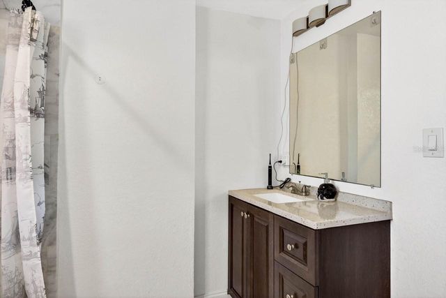 4205 N 15TH STREET, Tampa, FL 33610