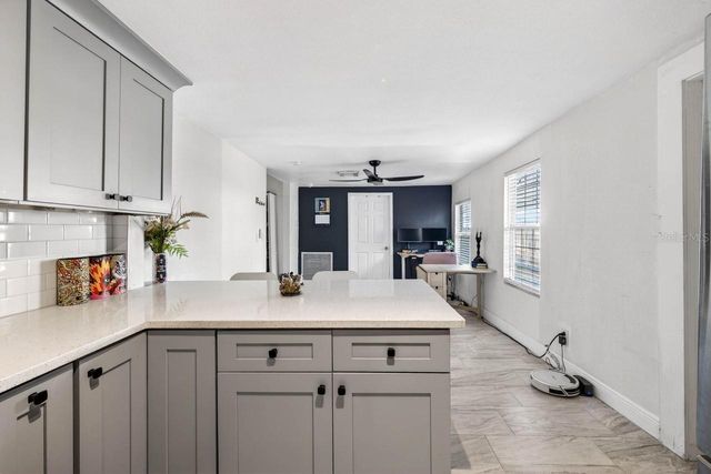 4205 N 15TH STREET, Tampa, FL 33610