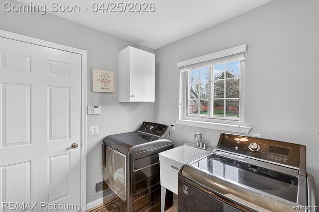 22290 Quail Run Circle 6, South Lyon, MI 48178