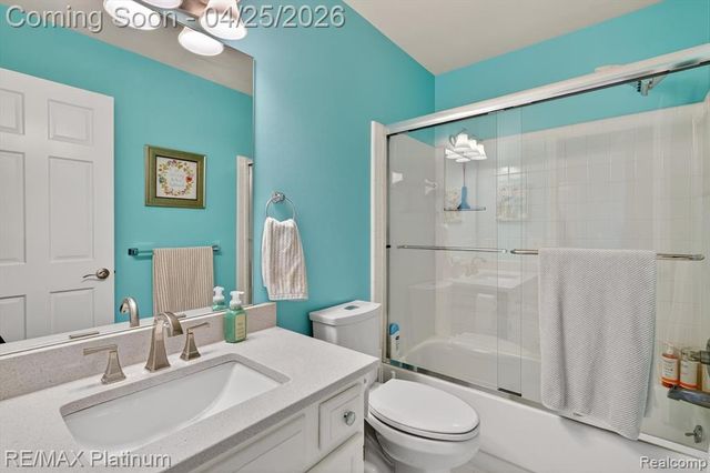 22290 Quail Run Circle 6, South Lyon, MI 48178
