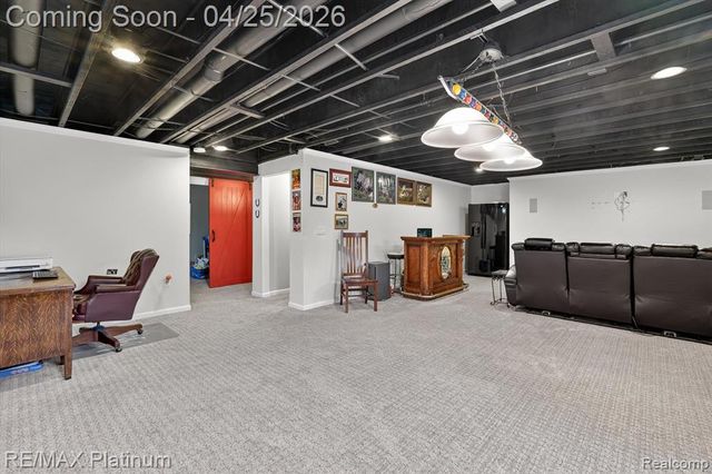 22290 Quail Run Circle 6, South Lyon, MI 48178