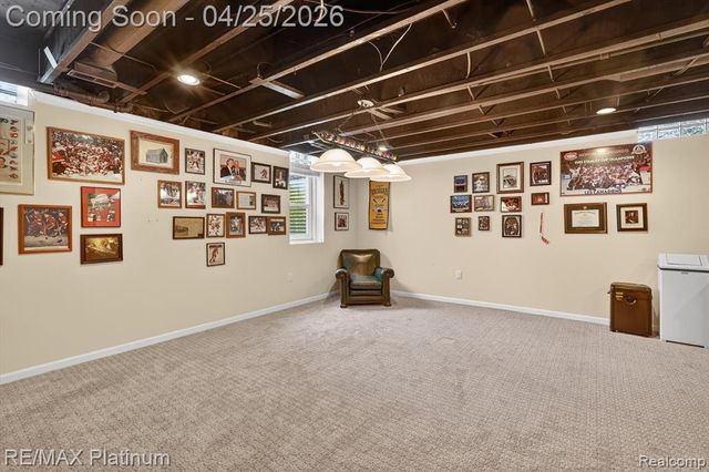 22290 Quail Run Circle 6, South Lyon, MI 48178