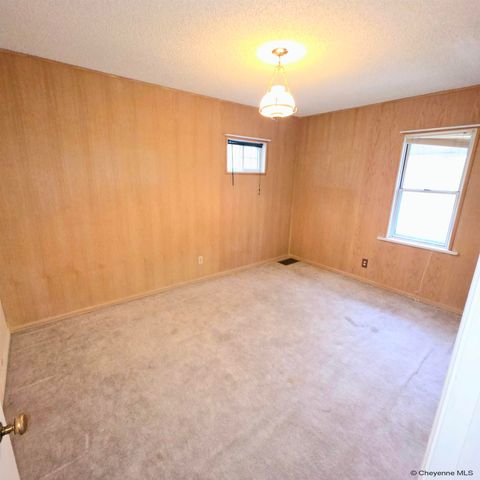2533 DEMING BLVD, Cheyenne, WY 82001
