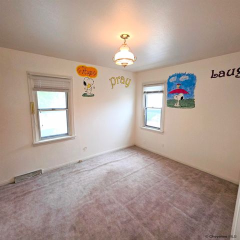 2533 DEMING BLVD, Cheyenne, WY 82001