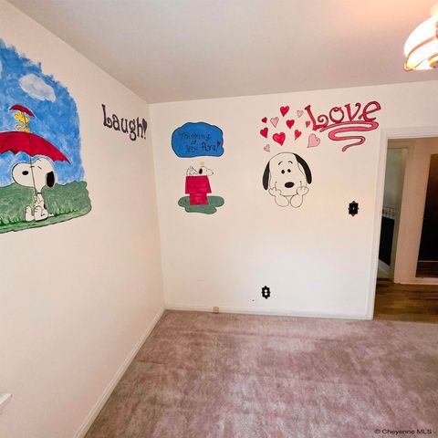 2533 DEMING BLVD, Cheyenne, WY 82001