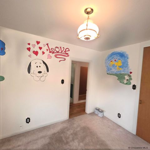 2533 DEMING BLVD, Cheyenne, WY 82001