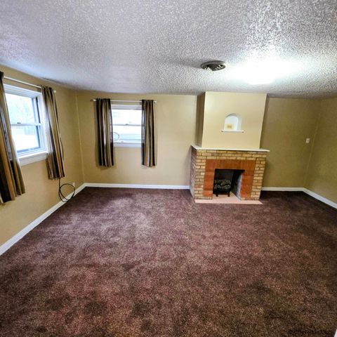 2533 DEMING BLVD, Cheyenne, WY 82001