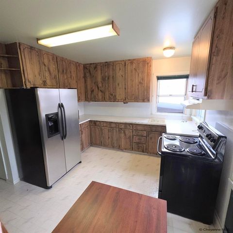 2533 DEMING BLVD, Cheyenne, WY 82001