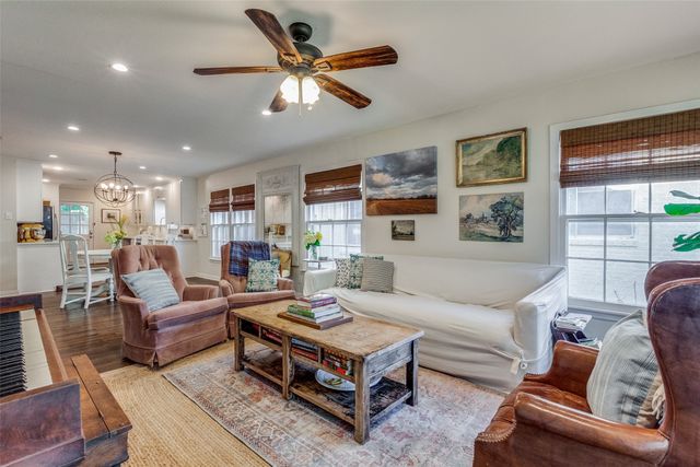 4321 El Campo Avenue, Fort Worth, TX 76107