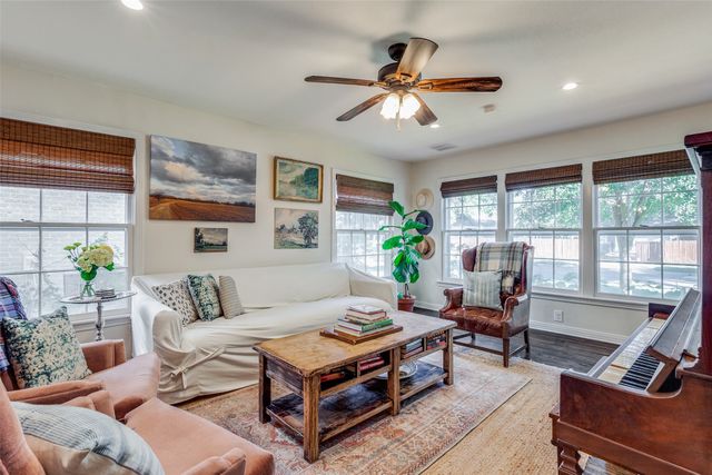 4321 El Campo Avenue, Fort Worth, TX 76107