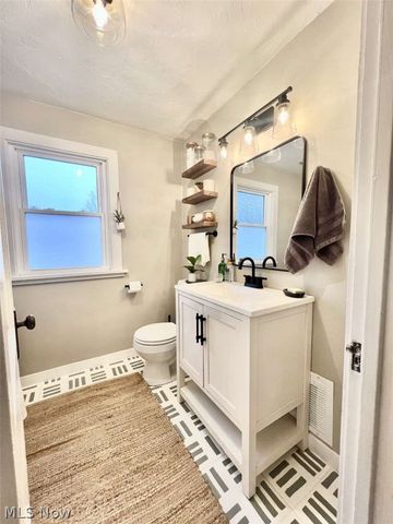 1478 Maile Avenue, Lakewood, OH 44107