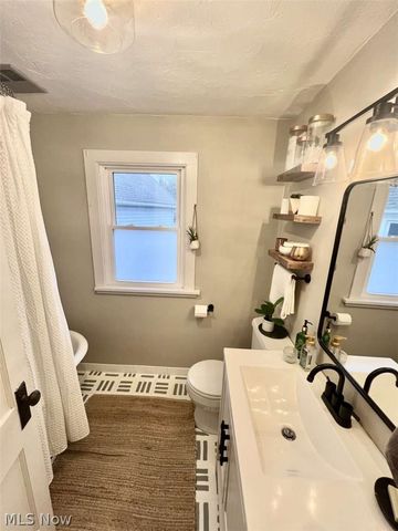 1478 Maile Avenue, Lakewood, OH 44107