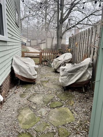 1478 Maile Avenue, Lakewood, OH 44107