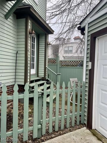 1478 Maile Avenue, Lakewood, OH 44107