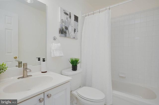 2016 N GREENBRIER ST, Arlington, VA 22205