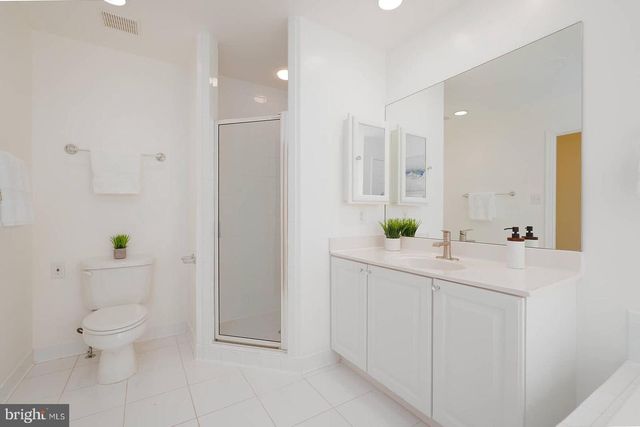 2016 N GREENBRIER ST, Arlington, VA 22205