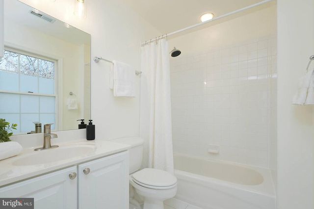 2016 N GREENBRIER ST, Arlington, VA 22205