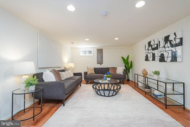 2016 N GREENBRIER ST, Arlington, VA 22205