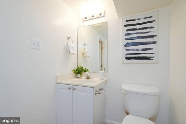 2016 N GREENBRIER ST, Arlington, VA 22205