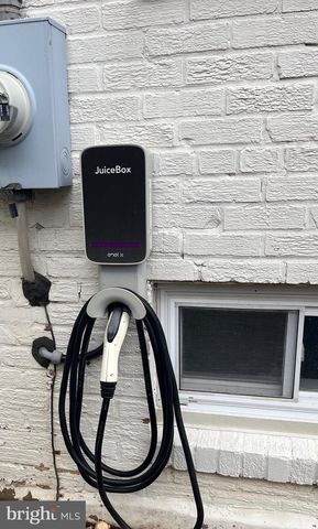 2016 N GREENBRIER ST, Arlington, VA 22205