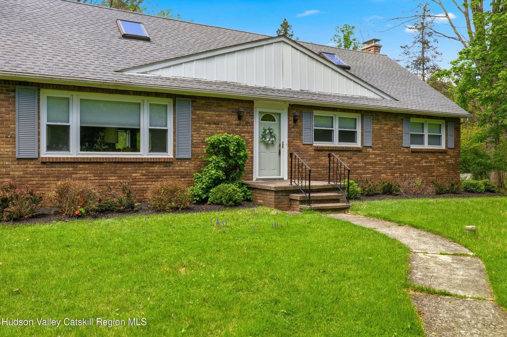 22 Candlewood Lane, Stone Ridge, NY 12484