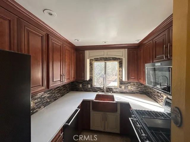 716 Barret, Big Bear City, CA 92314