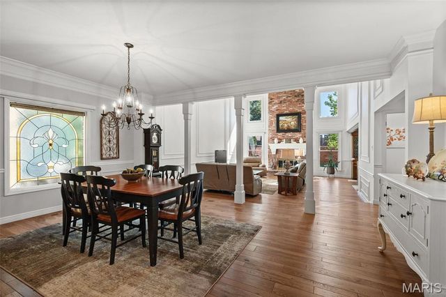 710 Willow Spring Hill Court, Town And Country, MO 63017