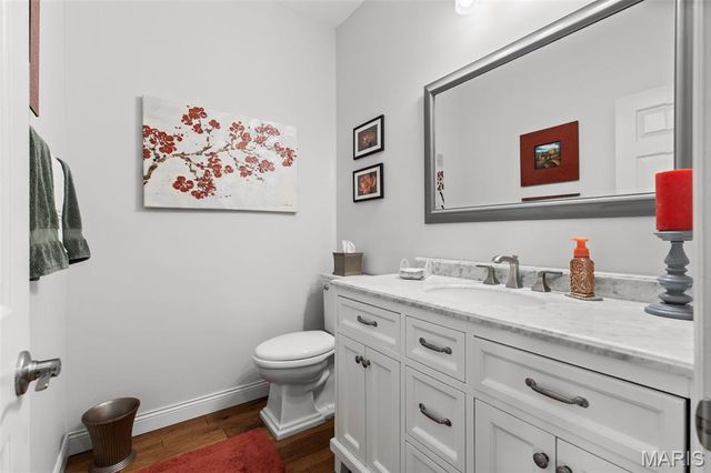 710 Willow Spring Hill Court, Town And Country, MO 63017