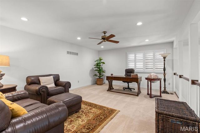 710 Willow Spring Hill Court, Town And Country, MO 63017