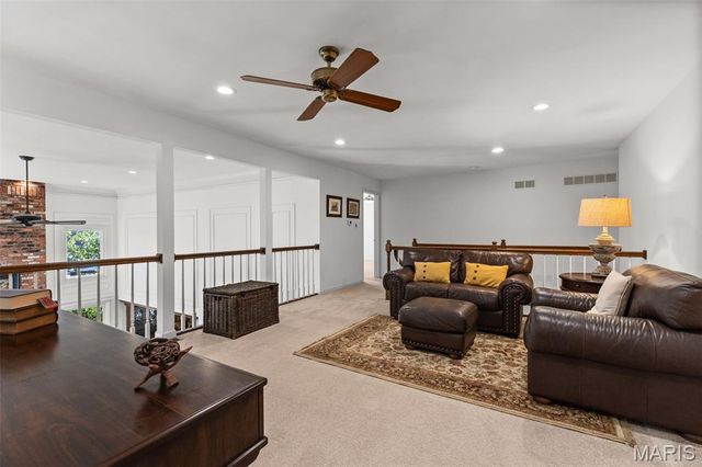 710 Willow Spring Hill Court, Town And Country, MO 63017