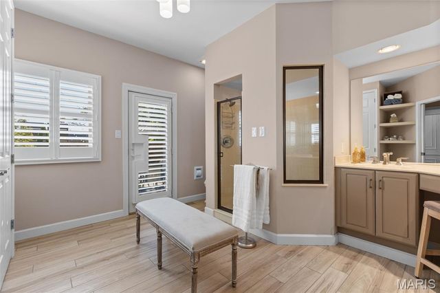 710 Willow Spring Hill Court, Town And Country, MO 63017