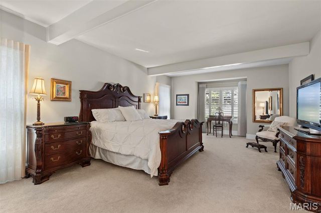710 Willow Spring Hill Court, Town And Country, MO 63017