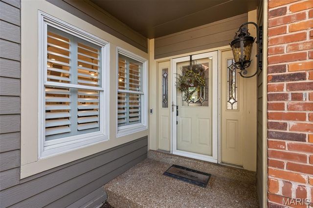 710 Willow Spring Hill Court, Town And Country, MO 63017