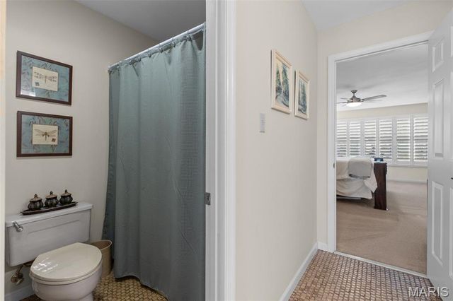710 Willow Spring Hill Court, Town And Country, MO 63017
