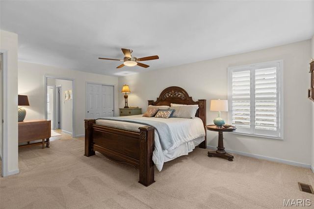 710 Willow Spring Hill Court, Town And Country, MO 63017