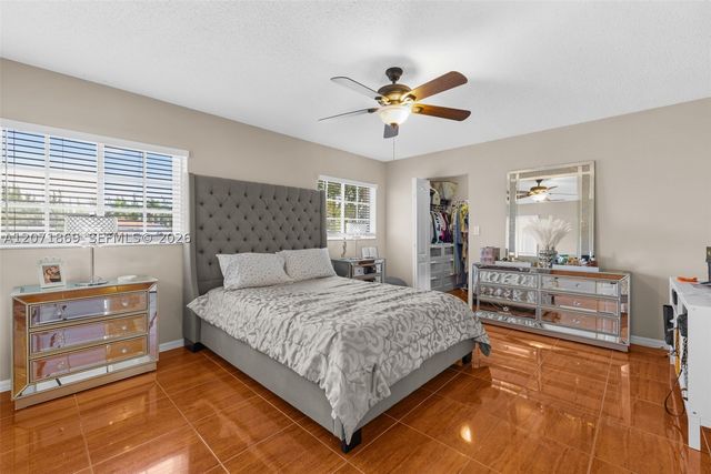 15753 SW 43rd St, Miami, FL 33185