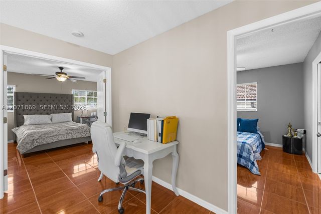 15753 SW 43rd St, Miami, FL 33185