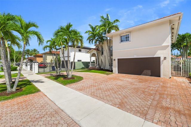15753 SW 43rd St, Miami, FL 33185