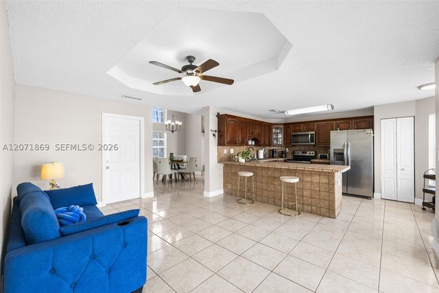 15753 SW 43rd St, Miami, FL 33185