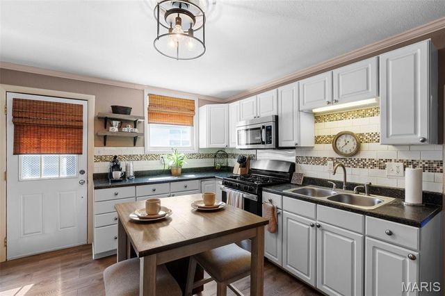 517 Jeffords Street, St Louis, MO 63125