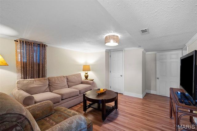 517 Jeffords Street, St Louis, MO 63125