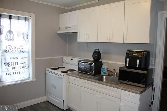 78 WALNUT ST, Salem, NJ 08079